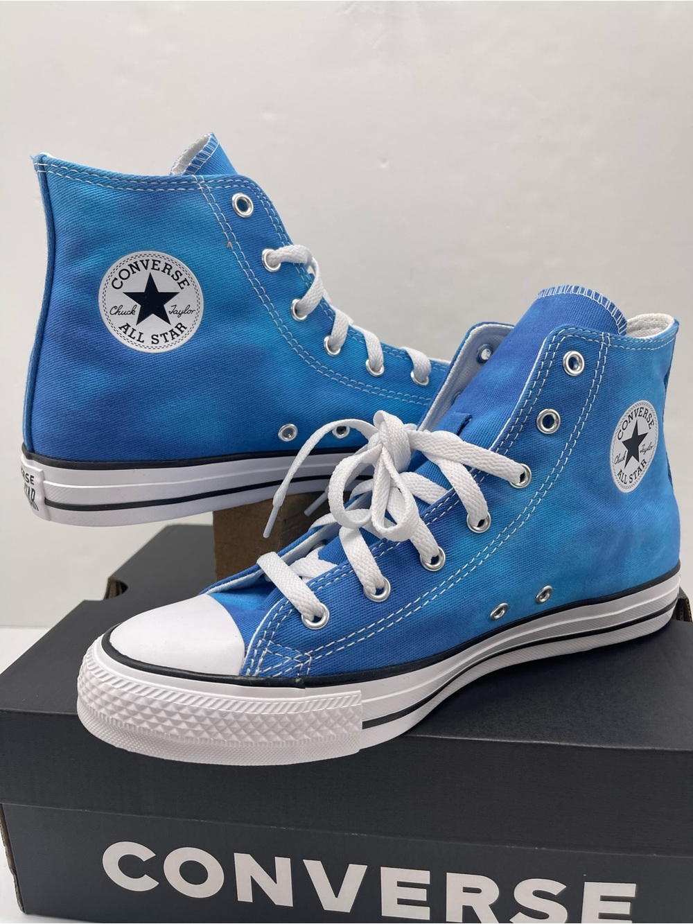Converse • WMNS A11777F CTAS HI GNARLY BLUE/BLUE/WHITE Sneakers - Picture 8 of 16